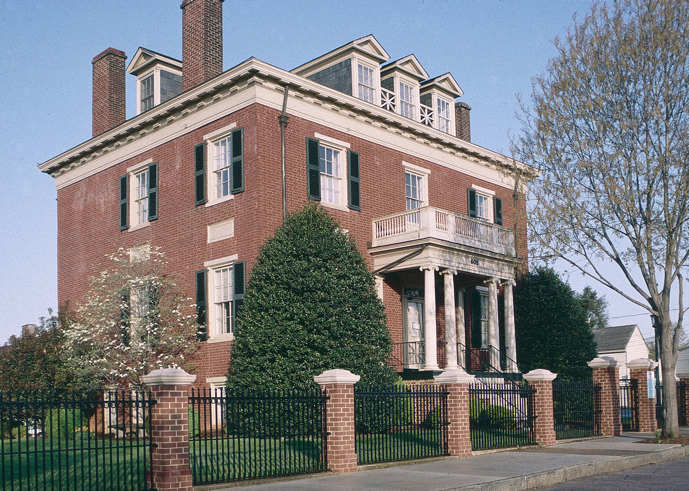 DHR Virginia Department of Historic Resources » 1180006 Carter Glass