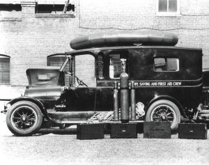 Photo of an 1920s ambulance.