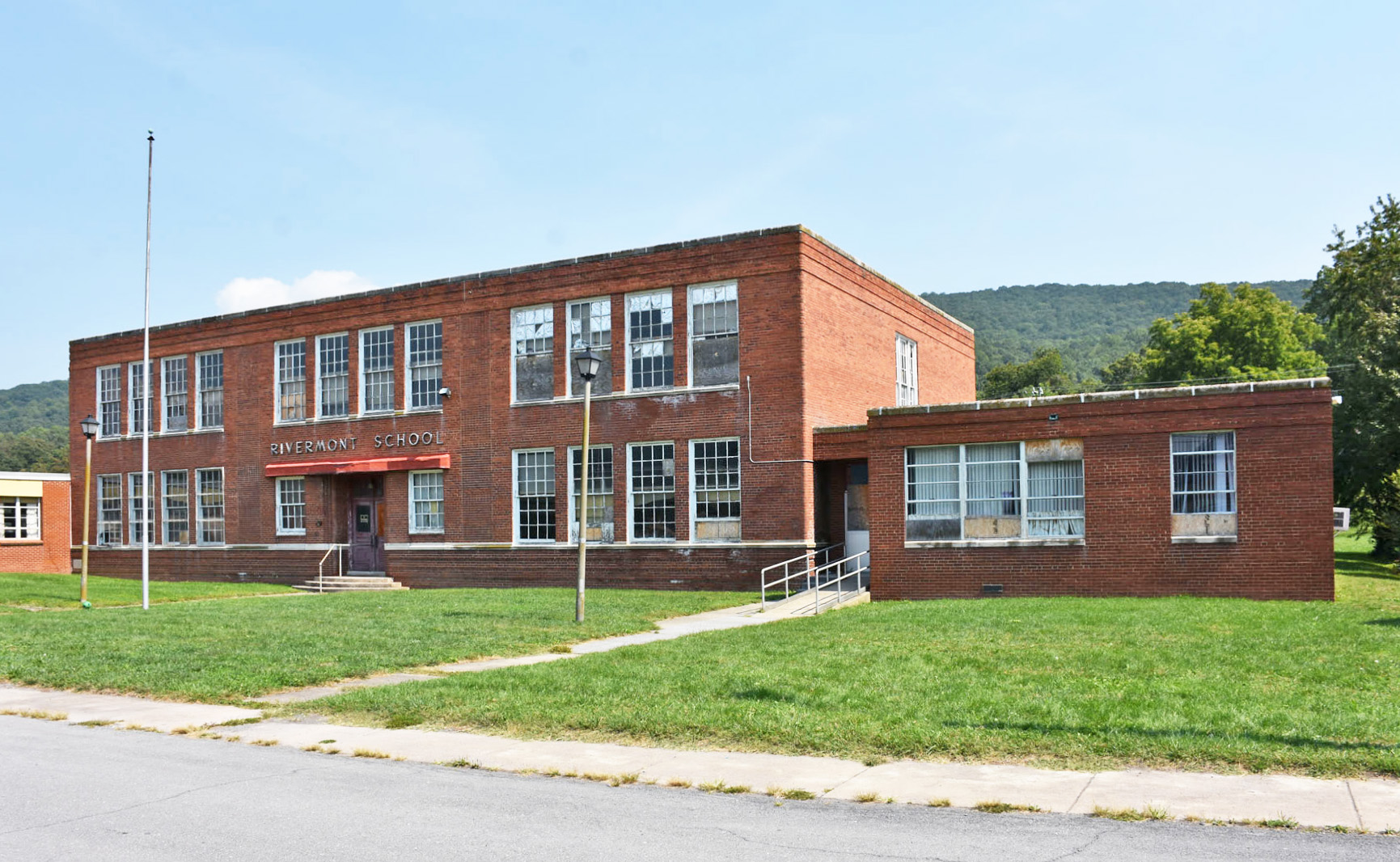 Rivermont School