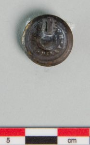 Reverse side of Bremond’s naval button. Note the back mark of the manufacturer that reads “Smith and Sons Piccadilly” (Photo courtesy of DHR).