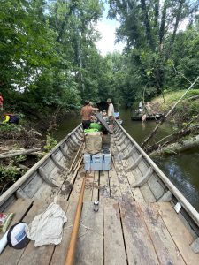 Taking the route less taken is a specialty of batteaux. Despite getting stuck on a fallen tree, we managed to free the Mary Ingles and get underway. Note the long, empty hull that in years past, would have been filled with cargo.