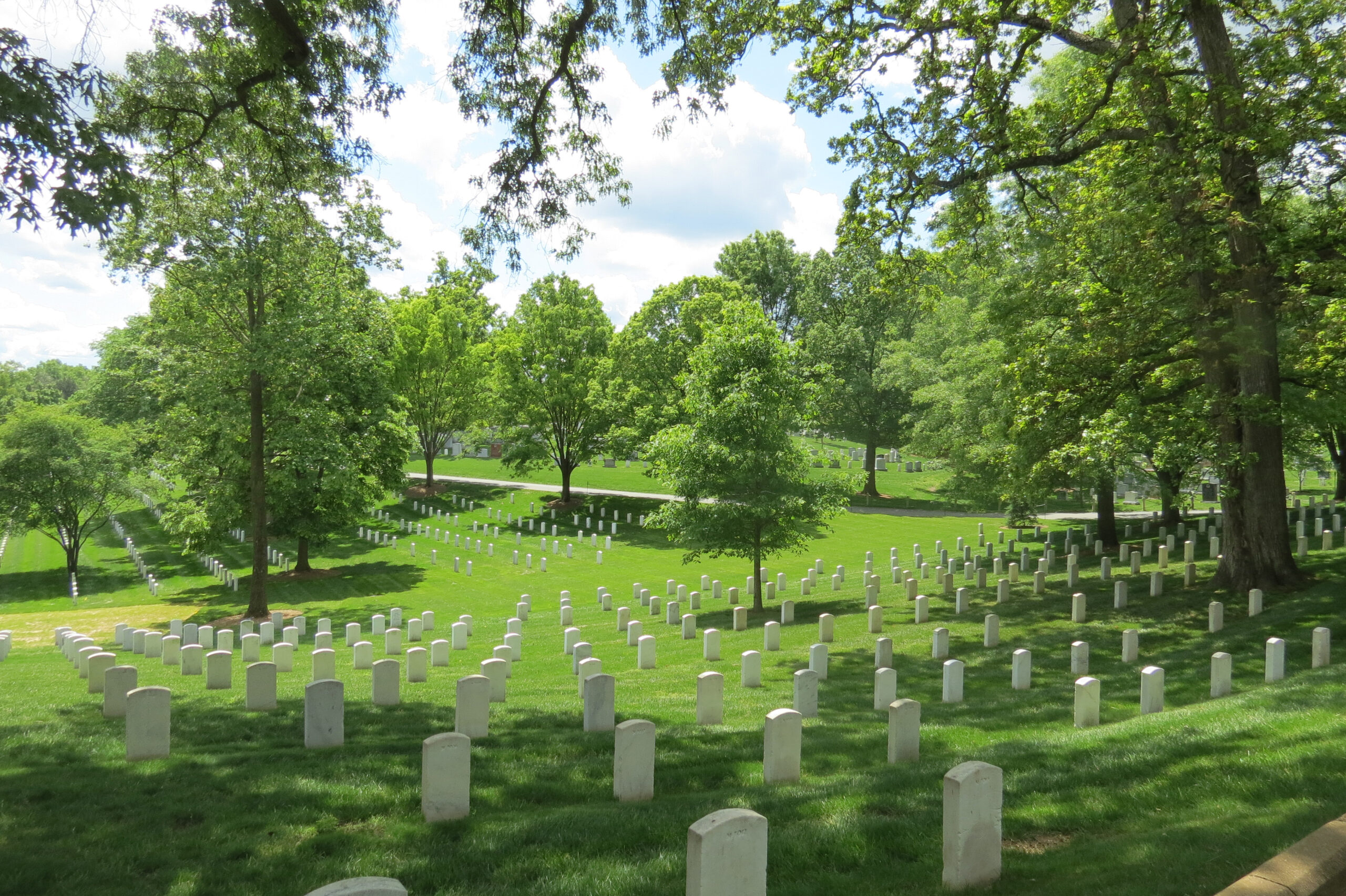 000-0042_Arlington_National_Cemetery_2023_view_VLR_Online-scaled