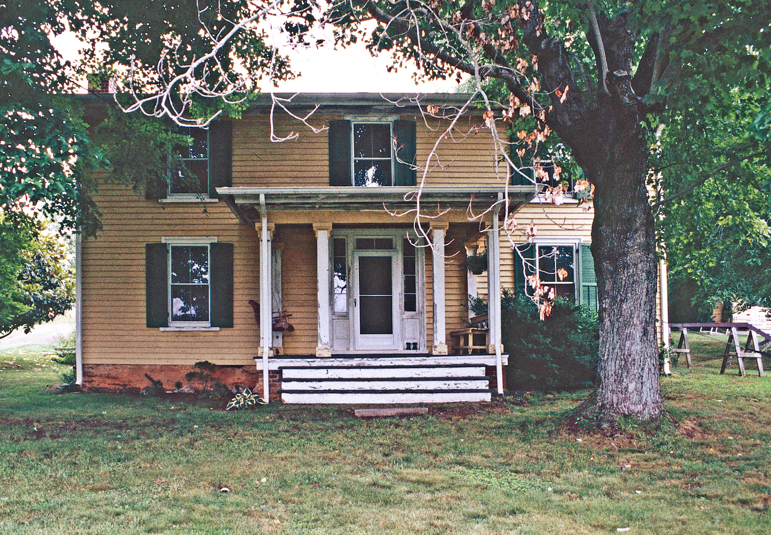 Main Dwelling. Photo credit: Jennifer Hallock, 2005