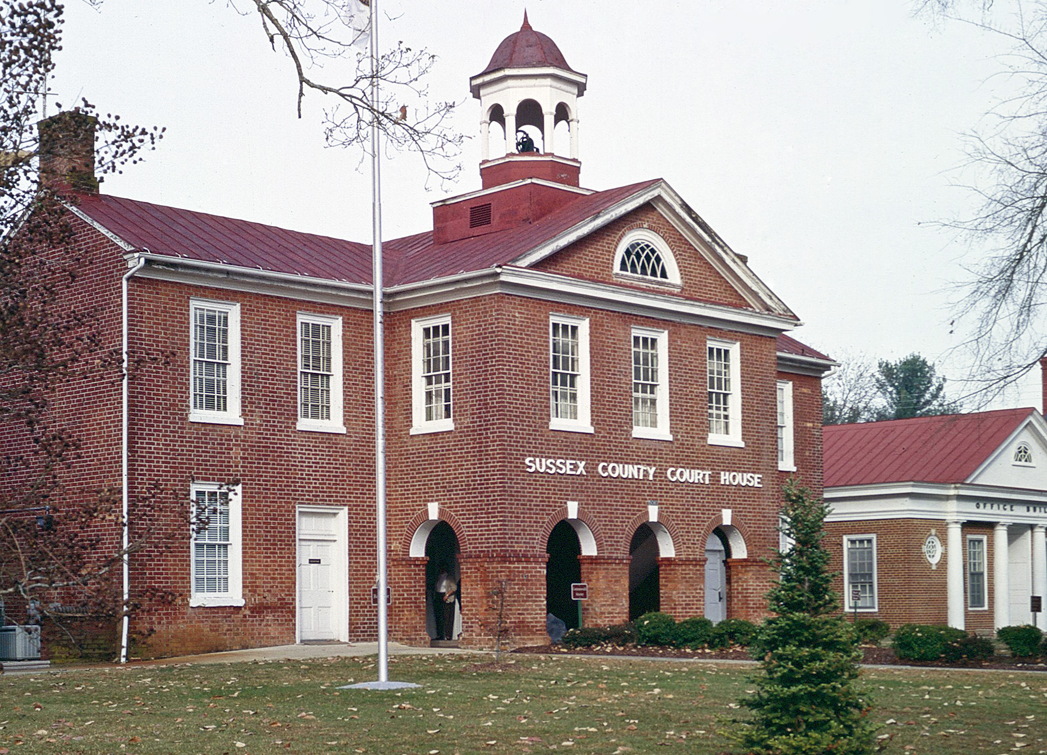 091-0072_Sussex_Courthouse_HD_2003_VLR_Online