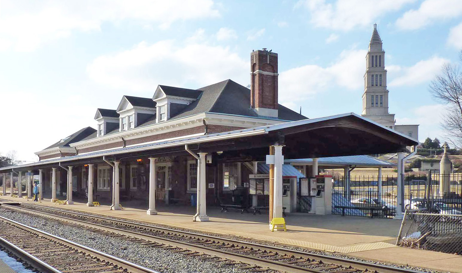 100-0124_Alexandria_Union_Station_2012_Ext_looking_West_VLR_Online