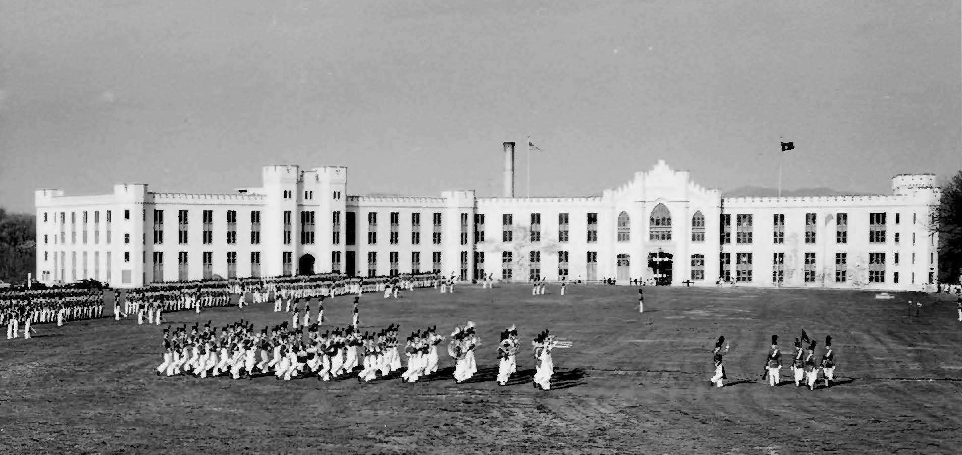 117-0017_VirginiaMilitaryInstituteHD_1972_Photo_Parade_Grounds_VLR_Online