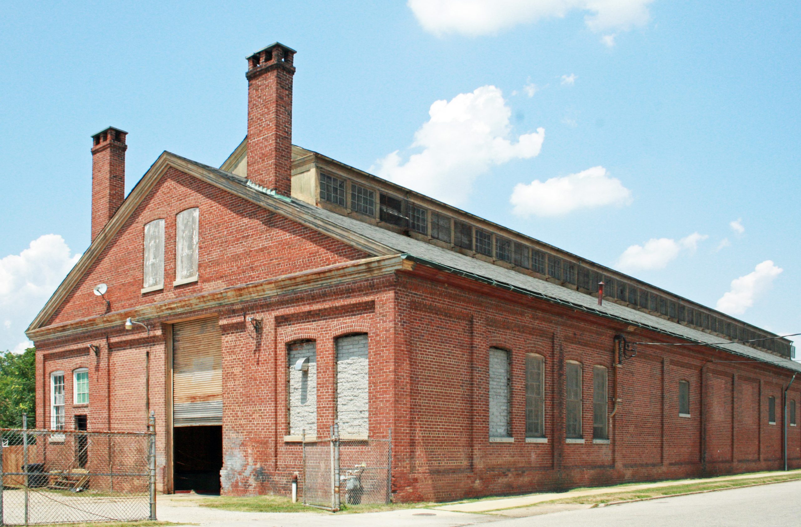 123_5421_South_Chappell_St_Car_Barn_2008_exterior_SW_oblique_VLR_online-scaled
