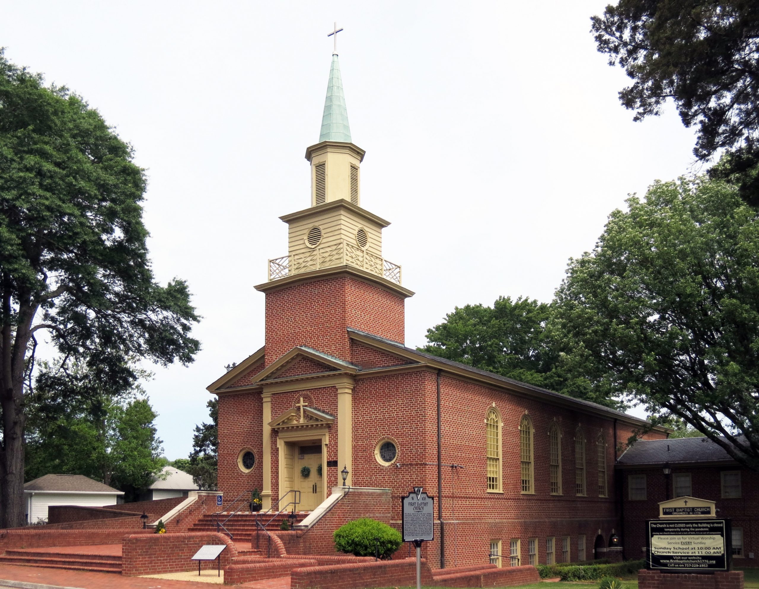 137-5071_First_Baptist_Church_2021_exterior_front_oblique_VLR_Online-scaled