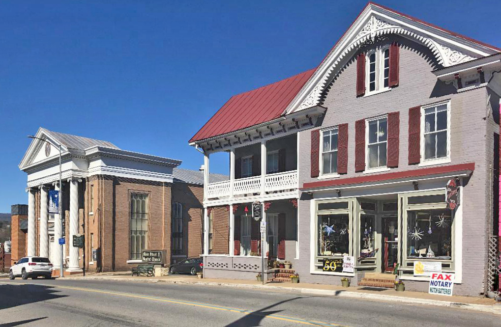 159-5064_Luray_HD_2021_streetscape_VLR_Online