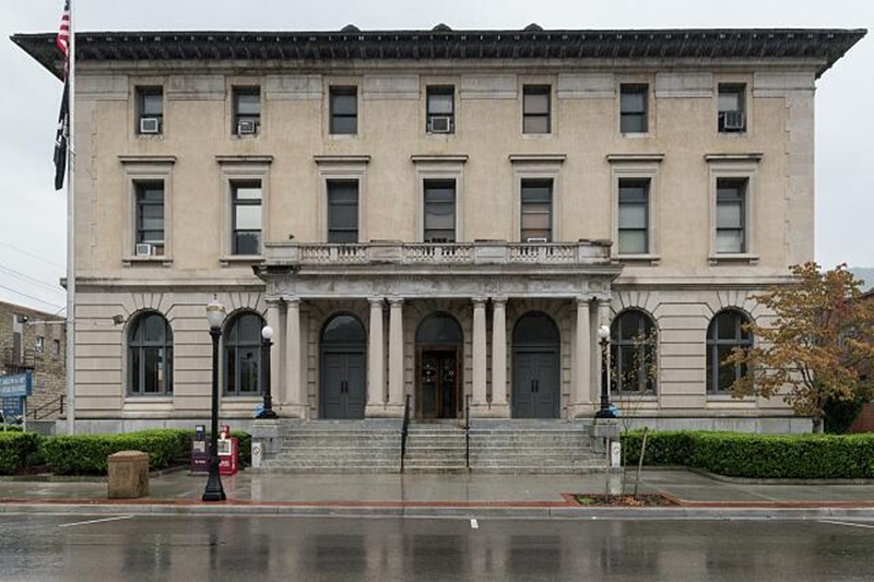 C. Bascom Stemp Federal Building built in 1912 by architect James Knox Taylor